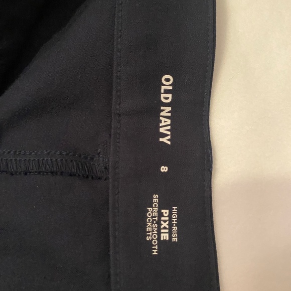 Old Navy High Waste Pixie Shorts Size 8 - Picture 4 of 4